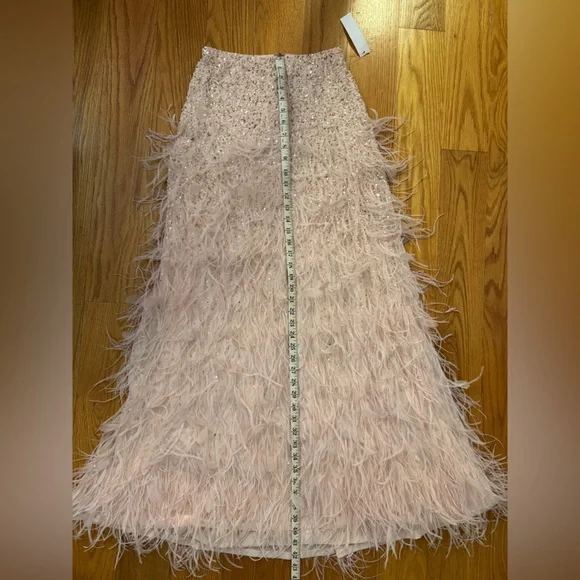 NEW Alice + Olivia Embellished Feather skirt - Picture 4 of 6